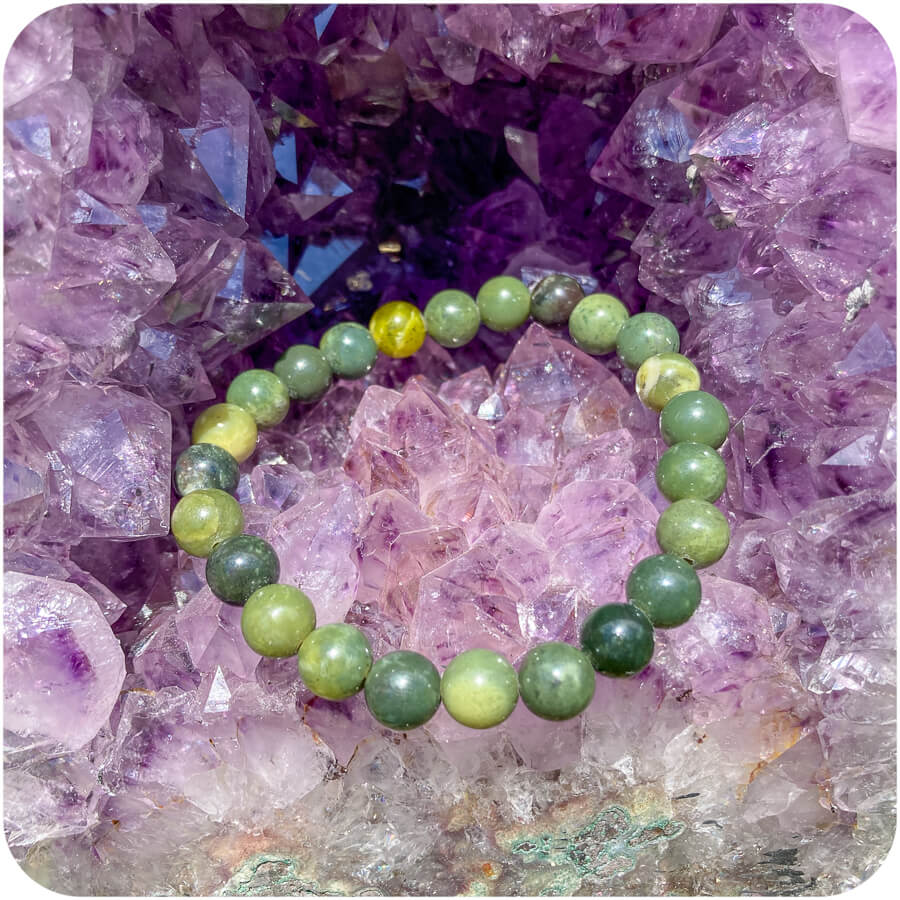 гривна нефрит